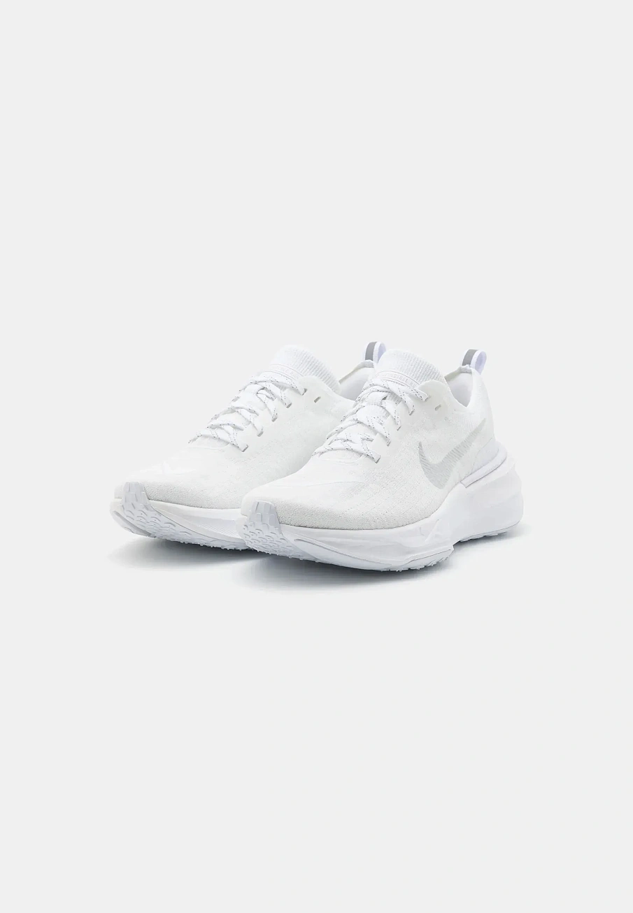 Фото № 2 с приближением к товару «‎ZOOMX INVINCIBLE RUN 3»