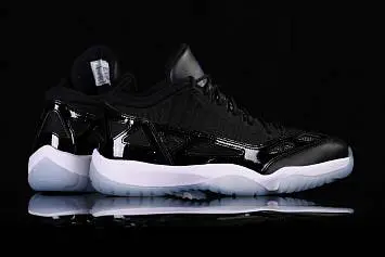 Nike Air Jordan 11 Retro Space Jam  - 3