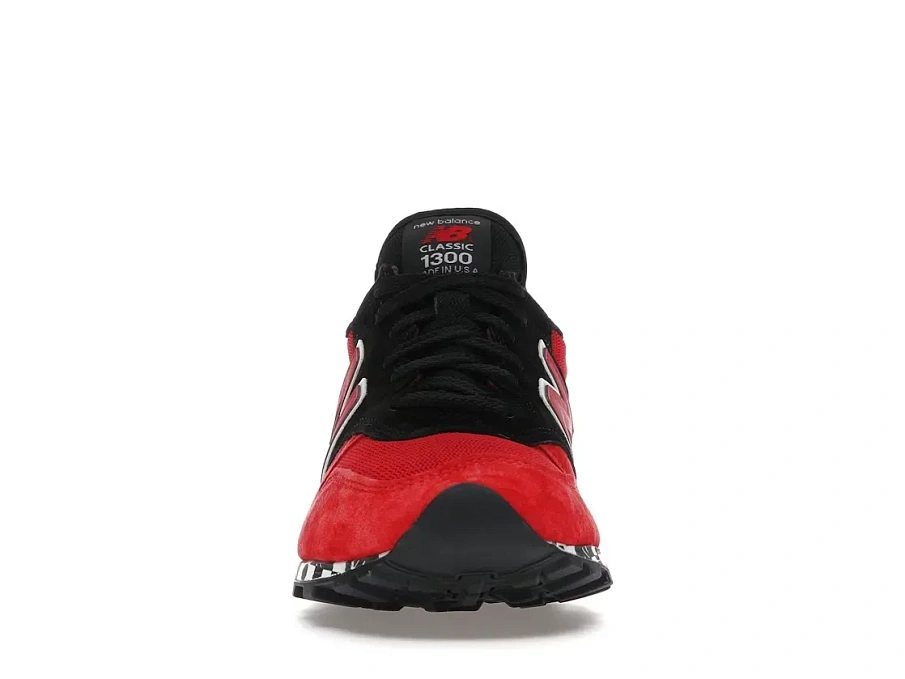 Фото № 2 с приближением к товару «‎New Balance 1300»