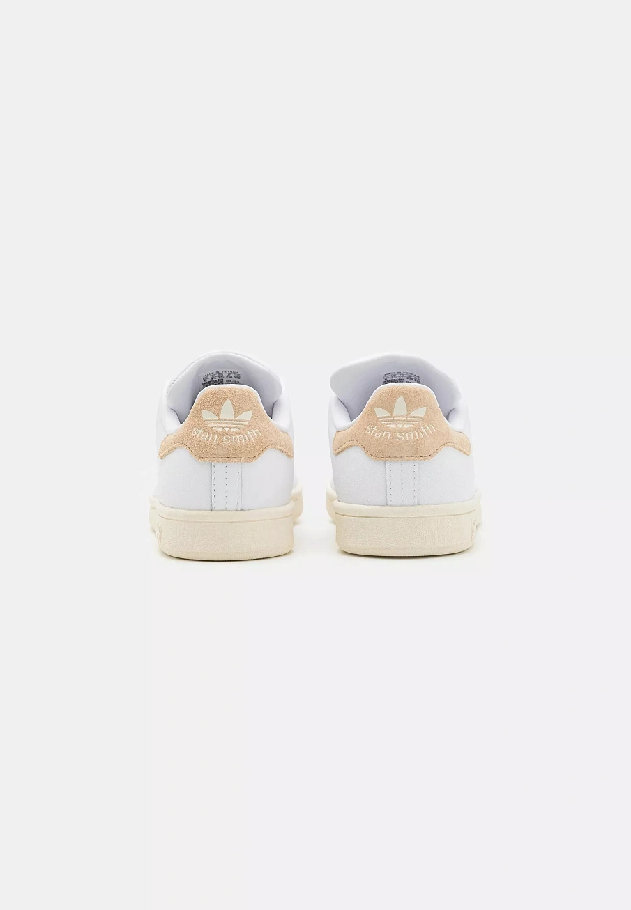 Фото № 3 с приближением к товару «‎STAN SMITH »