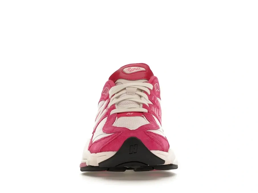 Фото № 2 с приближением к товару «‎New Balance 9060»