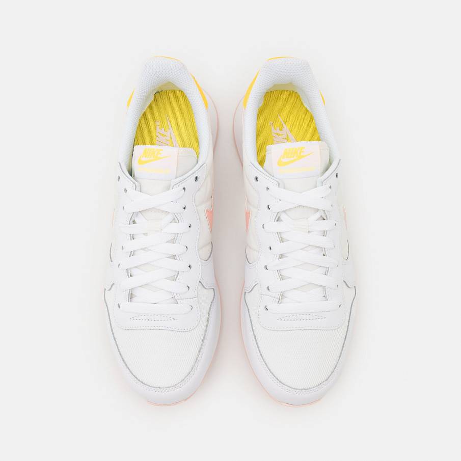 Фото № 4 с приближением к товару «‎Nike Internationalist »