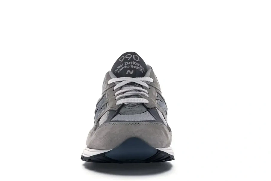 Фото № 2 с приближением к товару «‎New Balance 990v2»