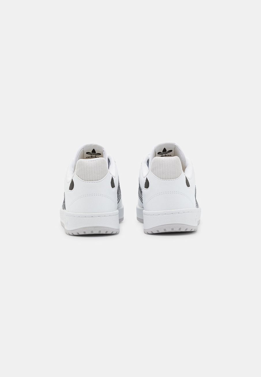 Фото № 3 с приближением к товару «‎Adidas Ny 90 Stripes »
