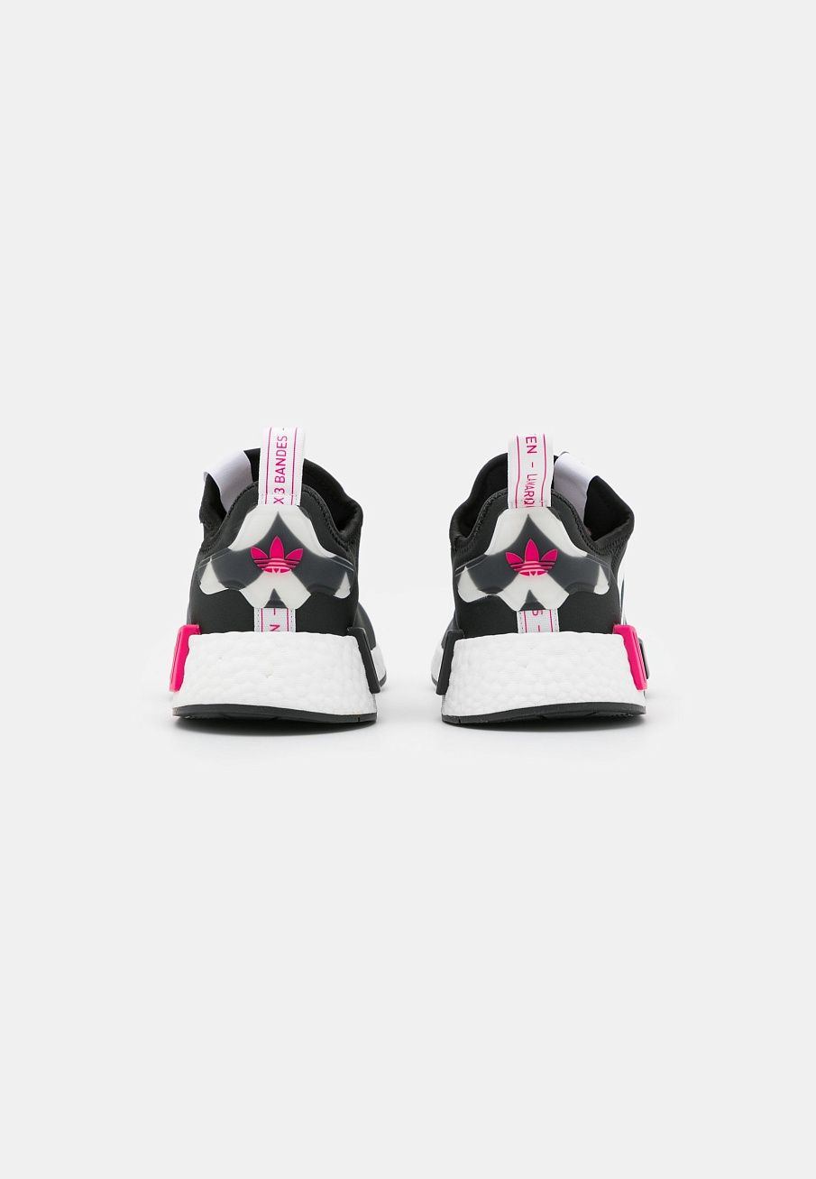 Фото № 4 с приближением к товару «‎Adidas Nmd_r1 »