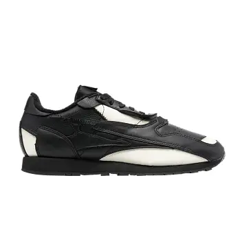 Maison Margiela x Reebok Women's Classic Leather Memory Of - Black - 1
