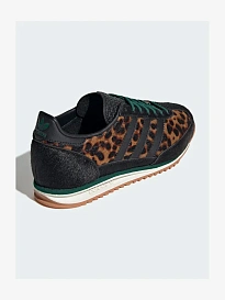 Фото № 4 с приближением к товару «‎Trainers»