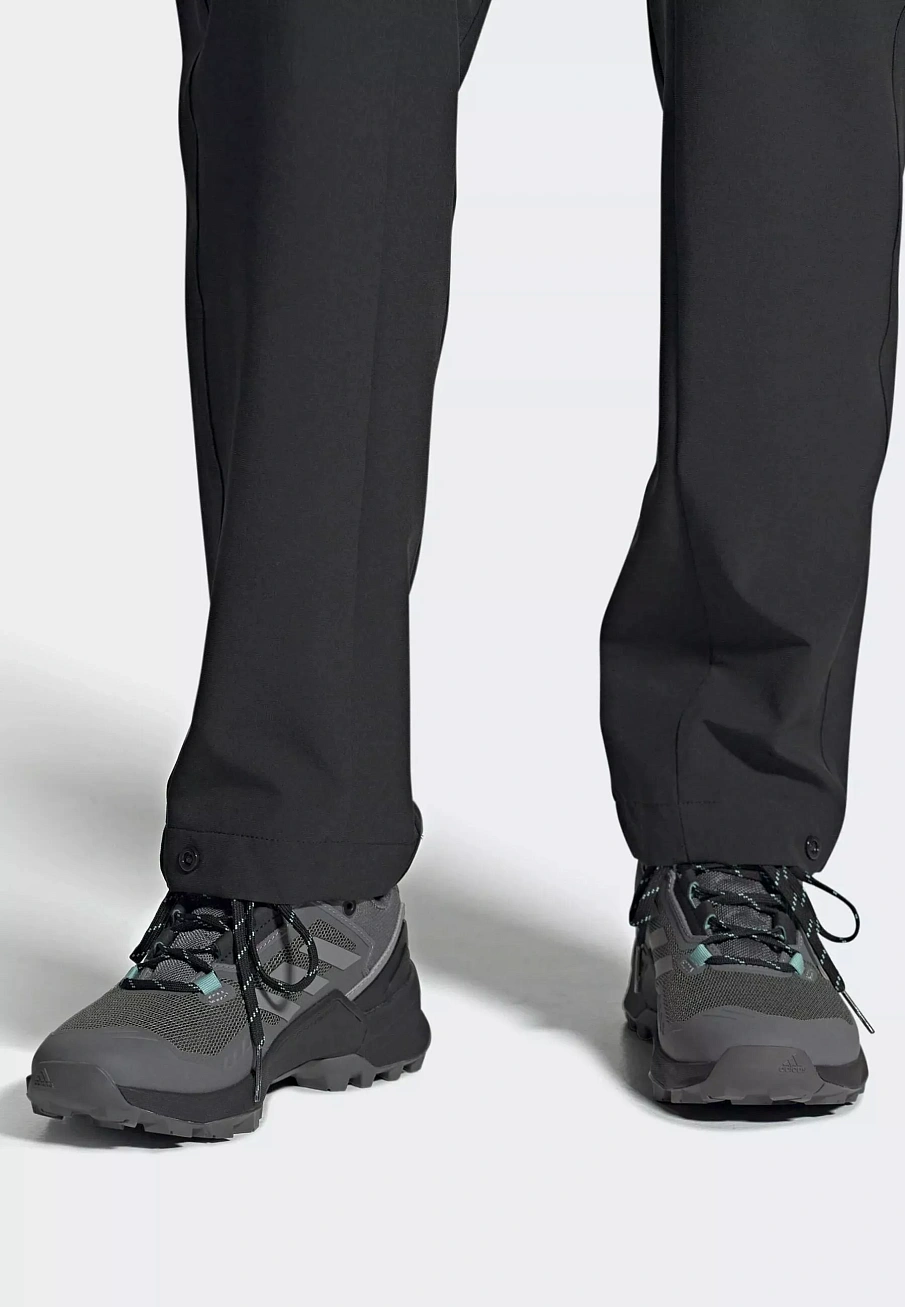 Фото № 1 с приближением к товару «‎TERREX SWIFT R3 HIKING SHOES»
