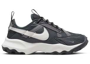 Nike TC 7900