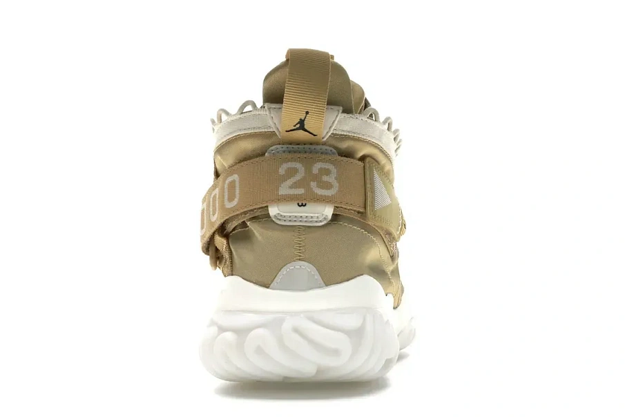 Фото № 4 с приближением к товару «‎Jordan Proto React Light Cream»