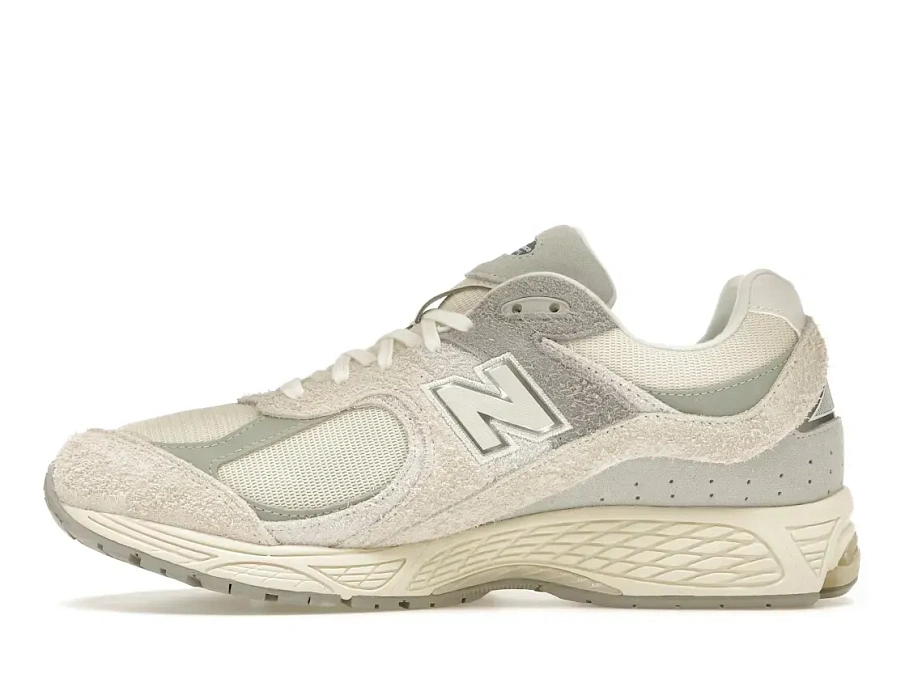 Фото № 3 с приближением к товару «‎New Balance 2002R»