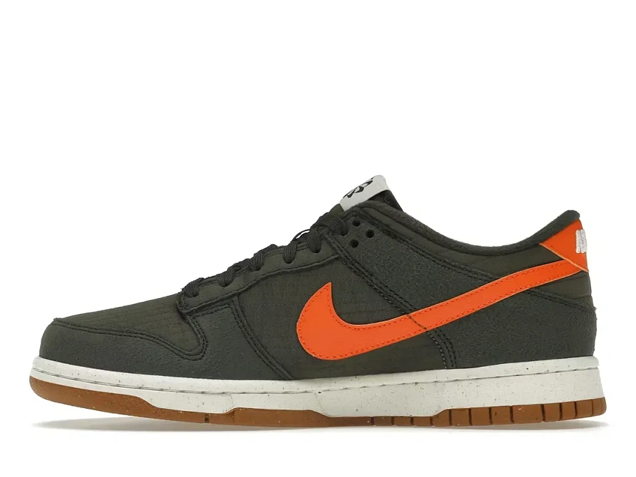 Фото № 3 с приближением к товару «‎Nike Dunk Low Retro NN»