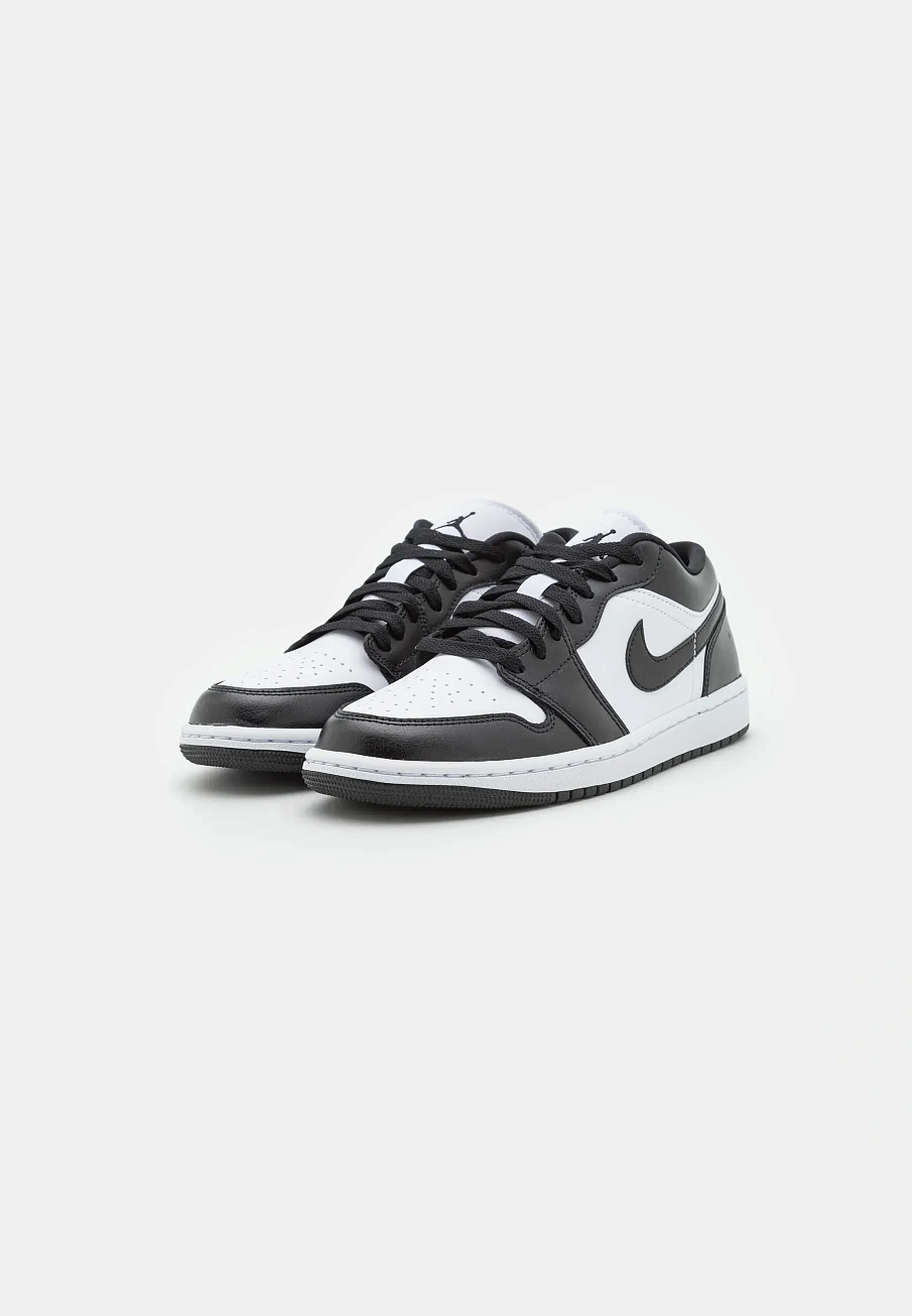 Фото № 3 с приближением к товару «‎AIR JORDAN 1 LOW»