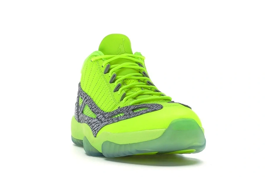 Фото № 3 с приближением к товару «‎Jordan 11 Retro Low IE Volt»