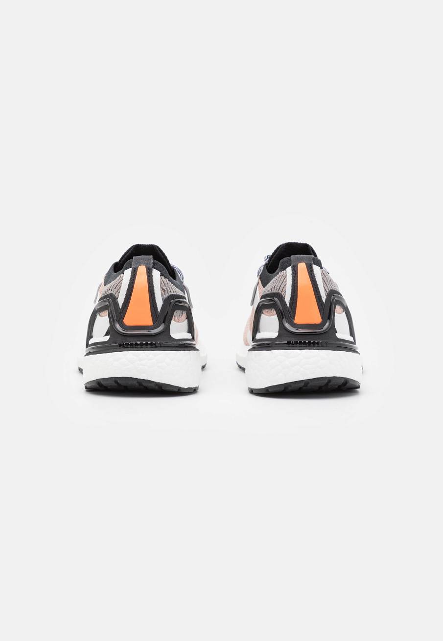 Фото № 3 с приближением к товару «‎Adidas Asmc Ultraboost»