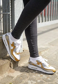 Фото № 3 с приближением к товару «‎AIR MAX 90 SE»