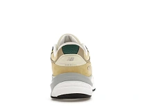 Фото № 4 с приближением к товару «‎New Balance 990v6»