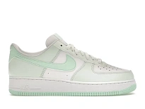 Фото № 1 с приближением к товару «‎Nike Air Force 1 Low '07»