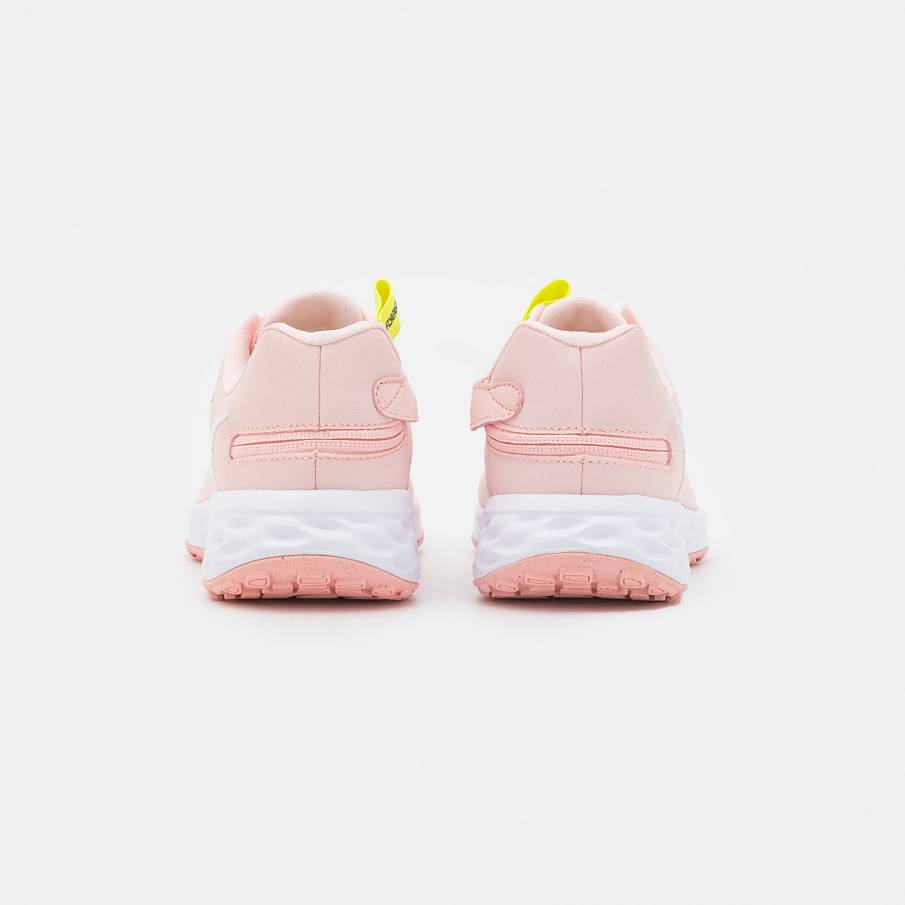 Фото № 3 с приближением к товару «‎Nike Revolution 6 Flyease NN WD»