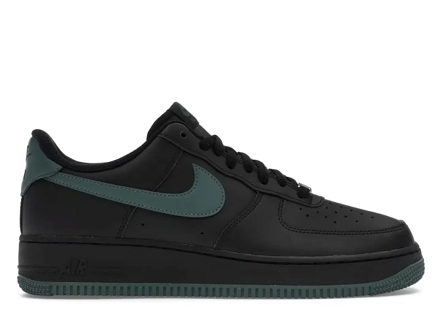 Фото № 1 с приближением к товару «‎Nike Air Force 1 Low '07»