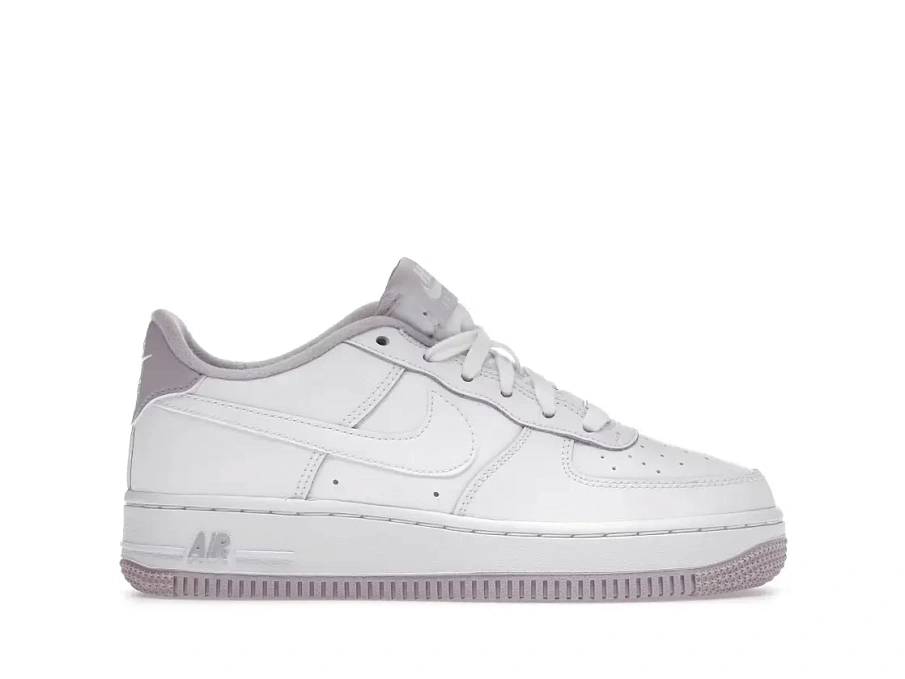 Фото № 1 с приближением к товару «‎Nike Air Force 1 Low»