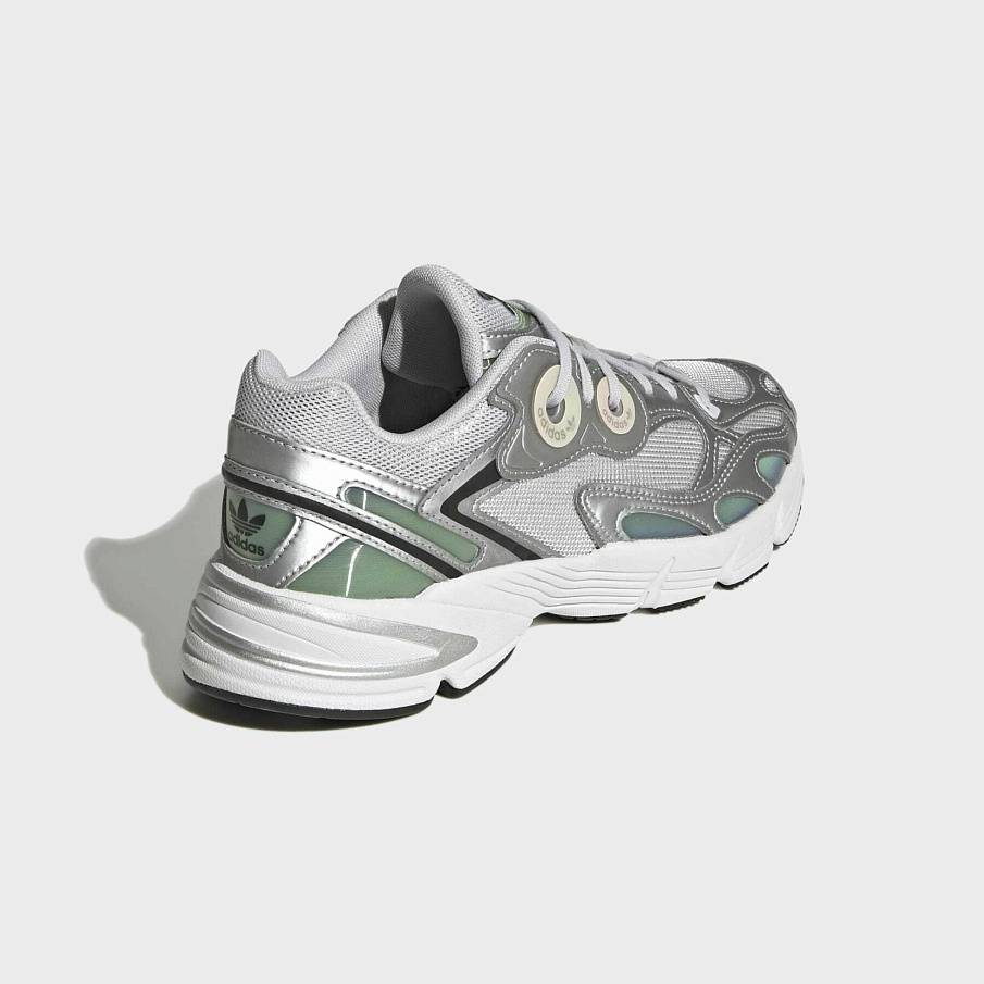 Фото № 3 с приближением к товару «‎Кроссовки Adidas SPAD111A21Z-C11»
