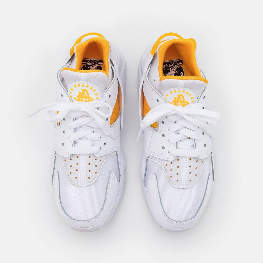 Фото № 5 с приближением к товару «‎Nike W Air Huarache Ess Snkr »