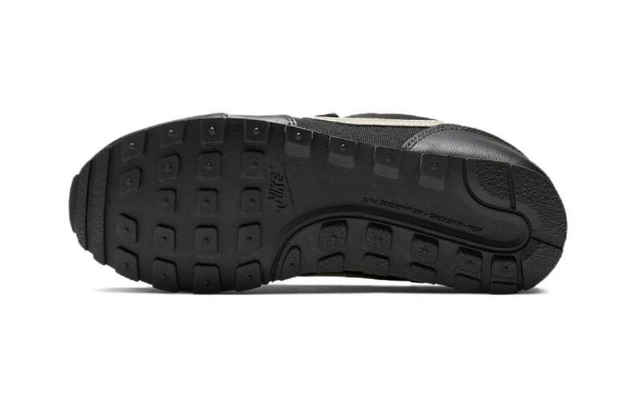 Фото № 4 с приближением к товару «‎BP Nike MD Runner 2 Running shoes»