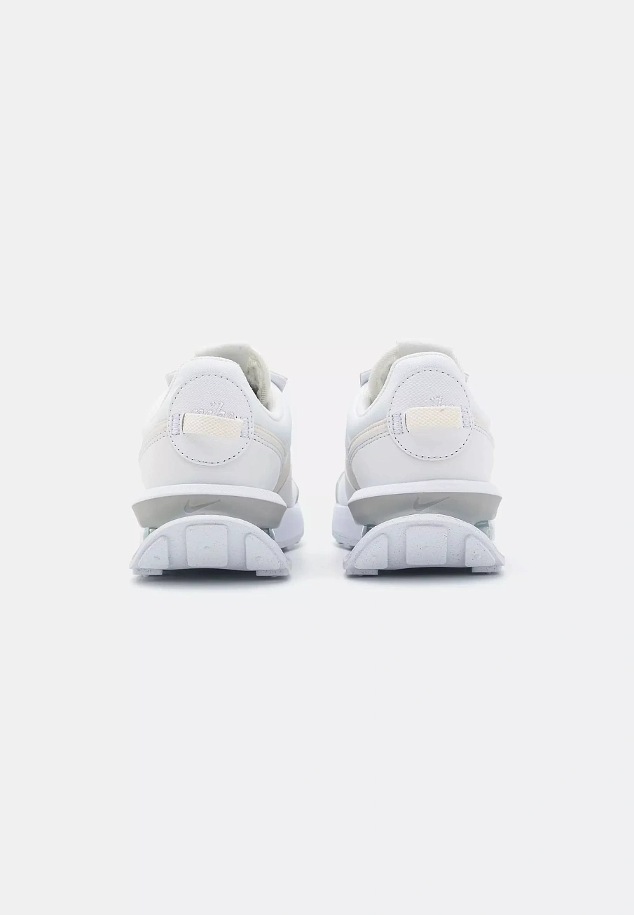 Фото № 3 с приближением к товару «‎AIR MAX PRE-DAY»
