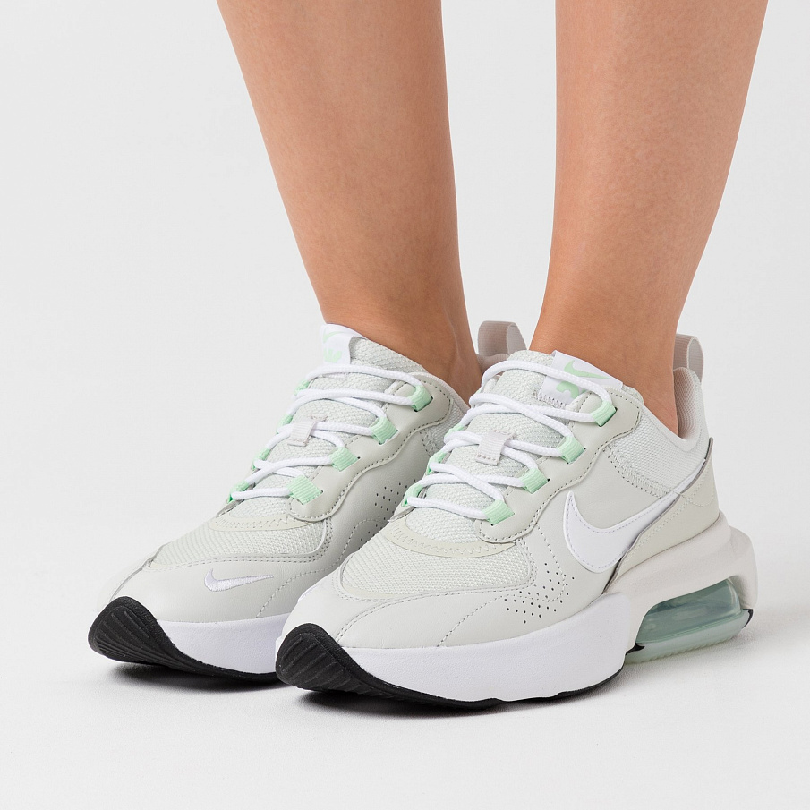 Фото № 1 с приближением к товару «‎Nike Air Max Verona »