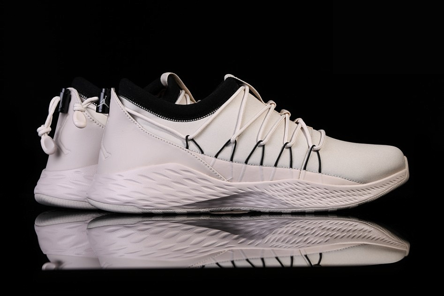 Фото № 3 с приближением к товару «‎Nike Air Jordan Formula 23 Toggle »