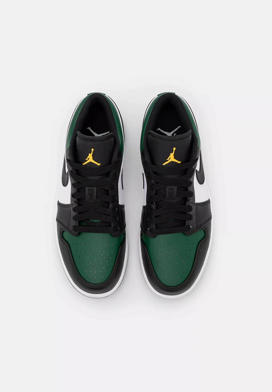 Фото № 3 с приближением к товару «‎AIR JORDAN 1»
