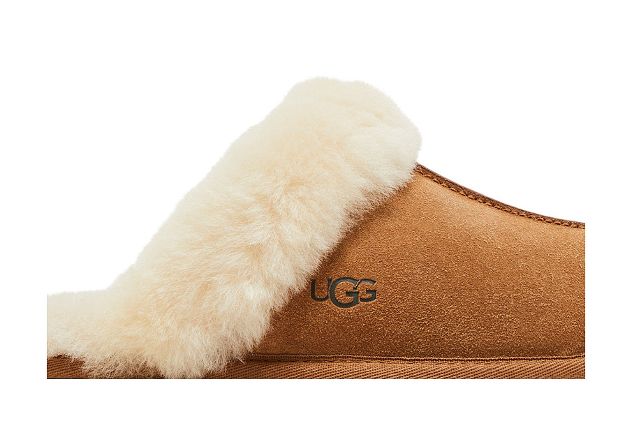 Фото № 3 с приближением к товару «‎UGG Women's Scuffette II Chestnut»