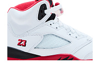 Фото № 3 с приближением к товару «‎Air Jordan 5 Retro GS Fire Red 2025»