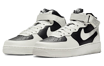 Фото № 3 с приближением к товару «‎ Nike Air Force 1 Mid Skate shoes»