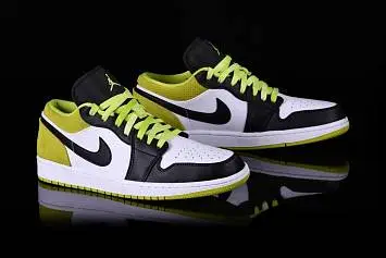 Nike Air Jordan 1 Retro SE Cyber  - 2