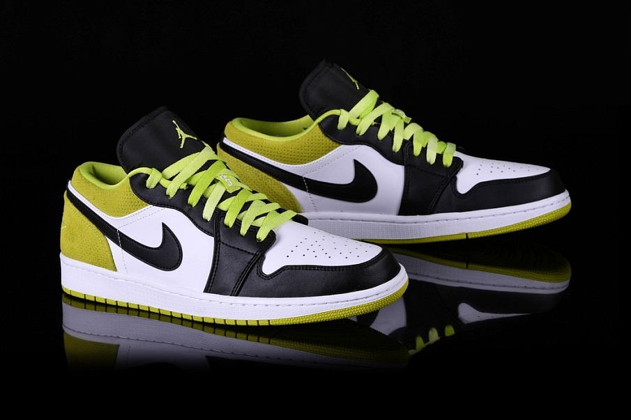 Фото № 2 с приближением к товару «‎Nike Air Jordan 1 Retro SE Cyber »