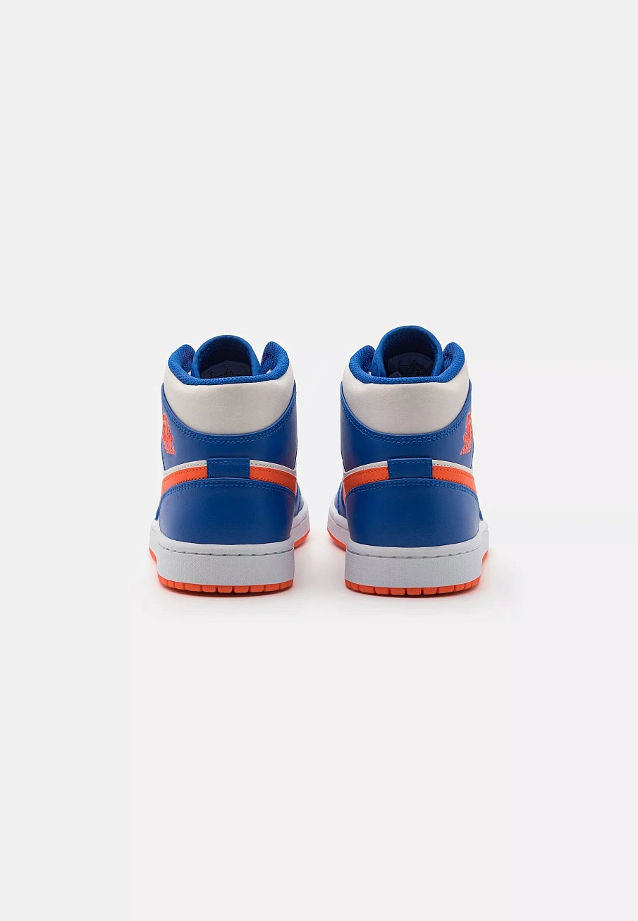 Фото № 3 с приближением к товару «‎AIR JORDAN 1 MID WHT»