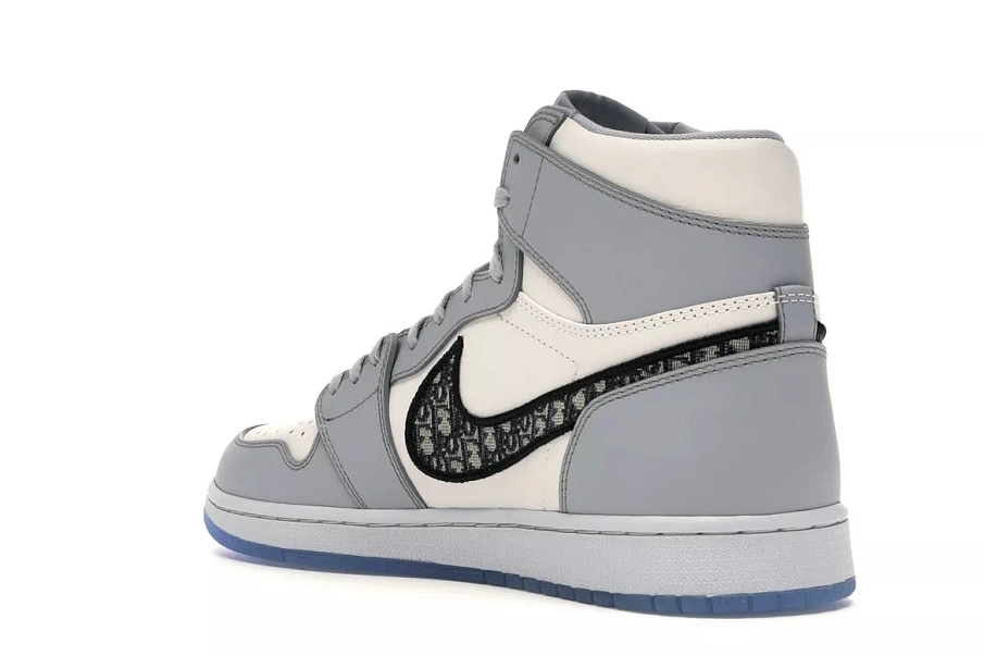 Фото № 6 с приближением к товару «‎Jordan 1 Retro High Dior»