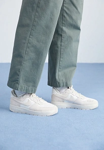 Фото № 2 с приближением к товару «‎AIR FORCE 1 WILD»