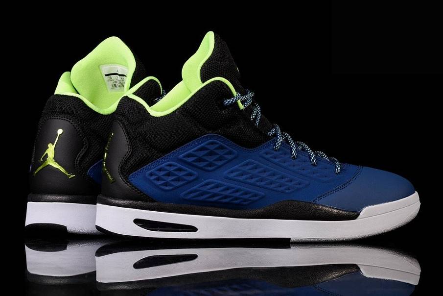 Фото № 3 с приближением к товару «‎Nike Air Jordan New School Royal »