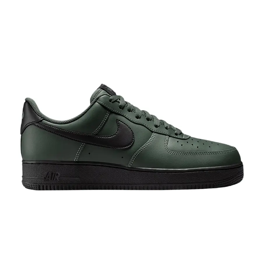 Фото № 1 с приближением к товару «‎Nike Air Force 1 Low 07 Camo Green Black (FJ4146-303)»