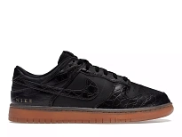 Фото № 1 с приближением к товару «‎Nike Dunk Low Velvet Brown Black»