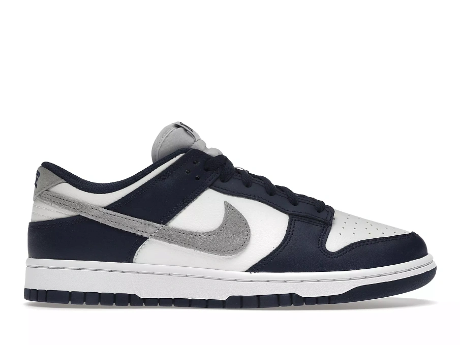 Фото № 1 с приближением к товару «‎Nike Dunk Low Summit White Midnight Navy»