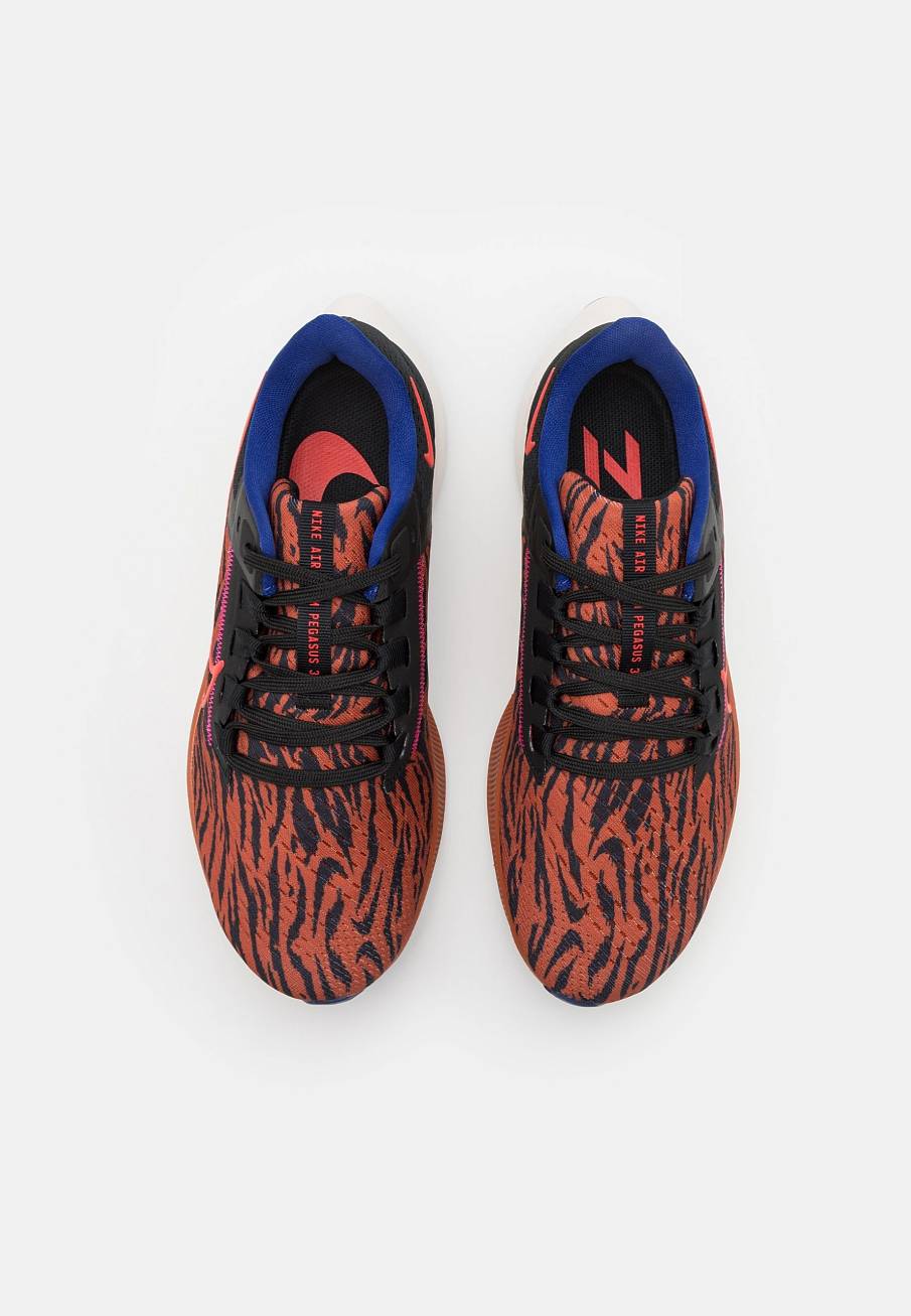 Фото № 4 с приближением к товару «‎Nike Air Zoom Pegasus 38»