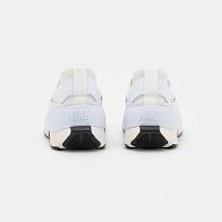 Фото № 3 с приближением к товару «‎Nike GO Flyease »