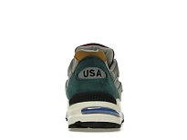 Фото № 4 с приближением к товару «‎New Balance 990v2»