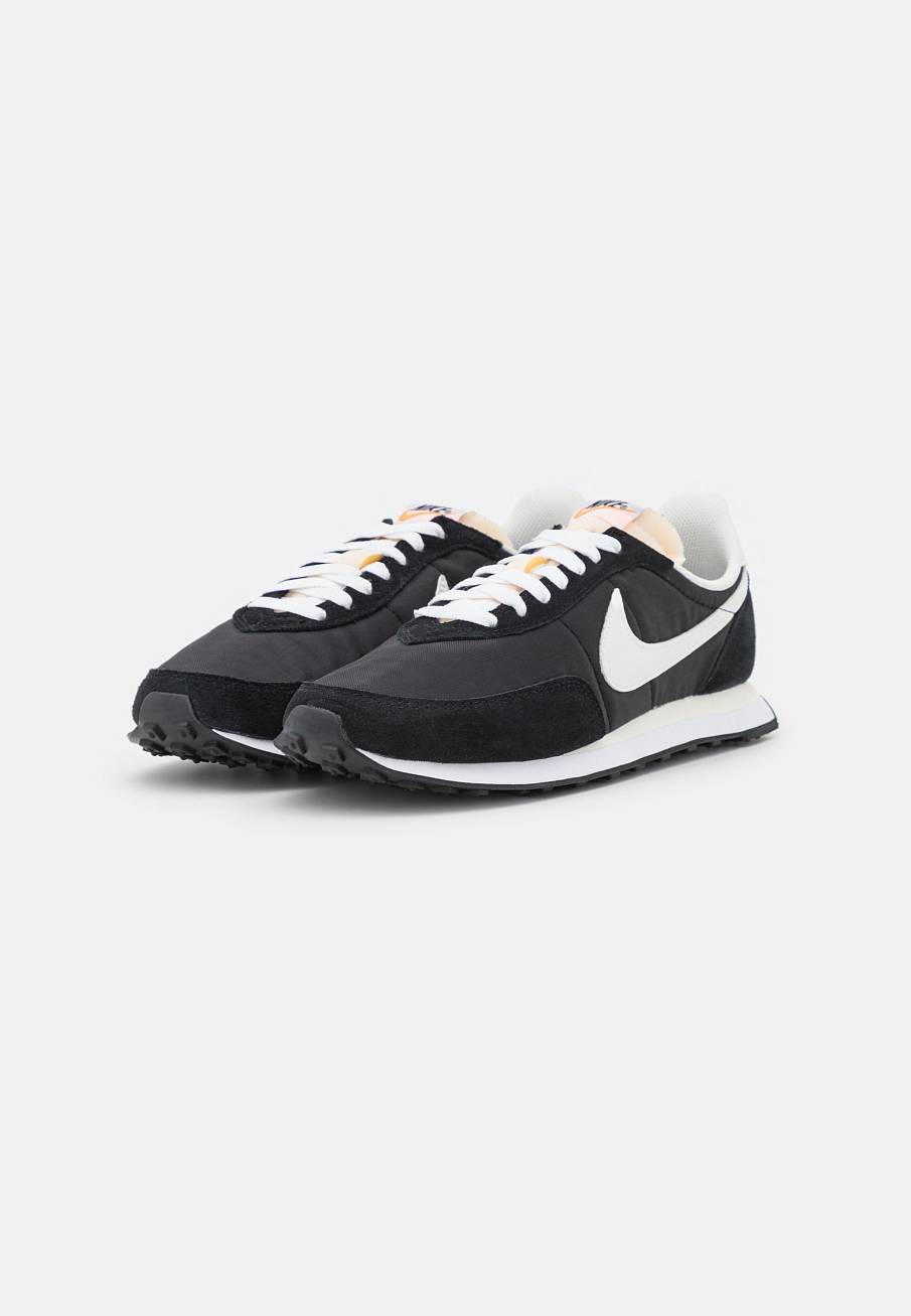 Фото № 1 с приближением к товару «‎Nike Waffle Trainer 2 »
