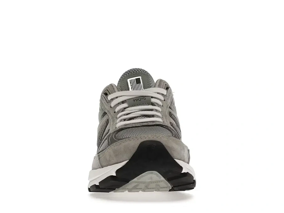 Фото № 2 с приближением к товару «‎New Balance 990v5»