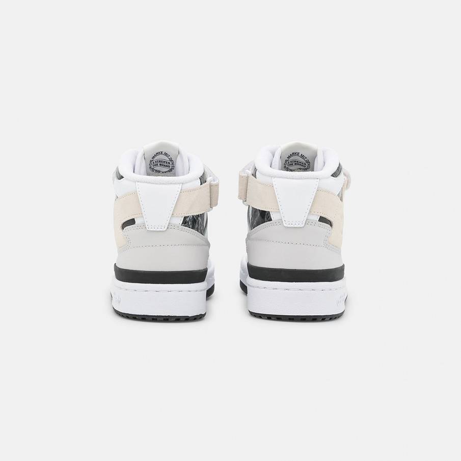 Фото № 4 с приближением к товару «‎Adidas Forum »